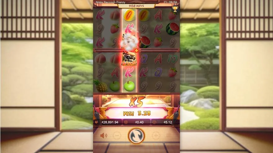 Ảnh màn hình gameplay game Ninja Raccoon Frenzy (slot PG) chơi tại LC79
